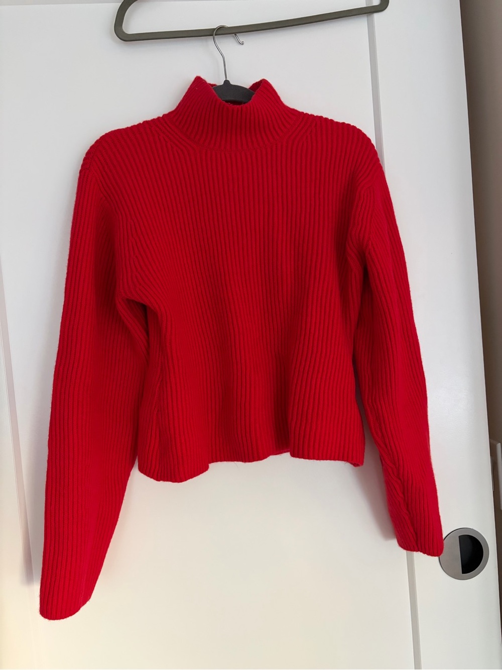 H&M Women's Red Ribbed Turtleneck Sweater